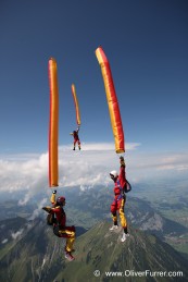 skytheater team with air tubes in the blue sky